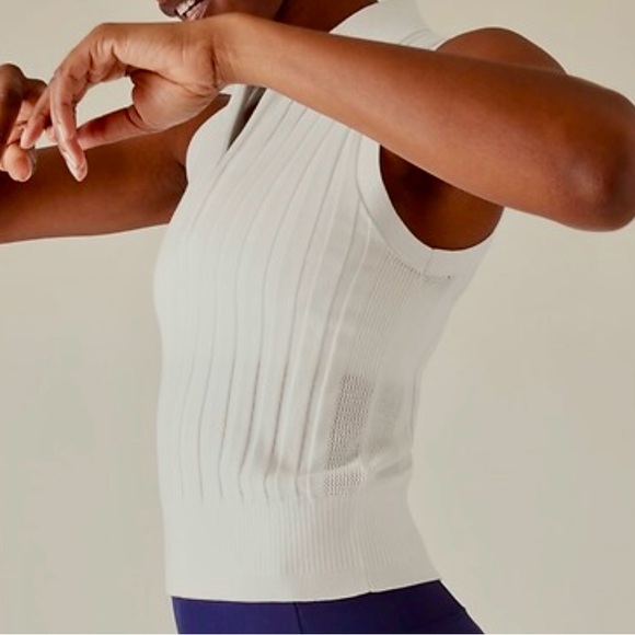 Athleta White Ribbed sweater vest. Sz L - Picture 3 of 16